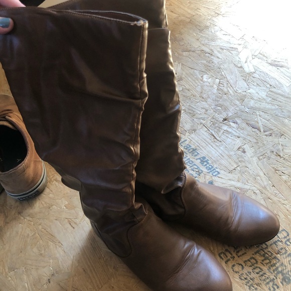 Dress boots - Picture 1 of 2